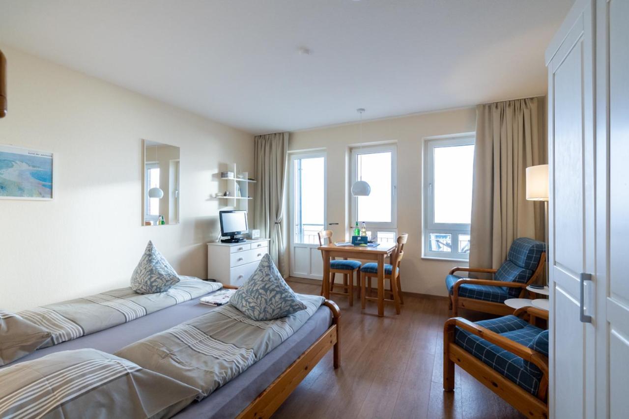 Nordland Appartements - Wohnung Suedfall Wyk auf Fohr Bagian luar foto